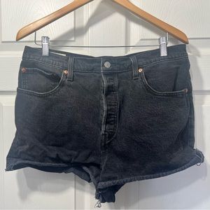 Levi's Women's Black Ribcage Denim Short Size 33